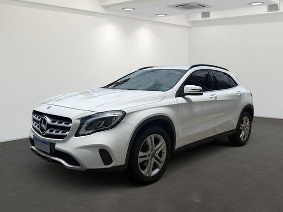 MERCEDES-BENZ GLA 200 1.6 CGI FLEX STYLE 7G-DCT
